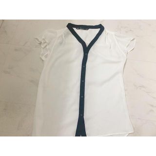 ザラ(ZARA)のzara ブラウス　トップス(シャツ/ブラウス(半袖/袖なし))