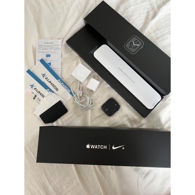 Apple Watch Series 4 Nike+ グレイアルミニウム アンス Apple Watch Series 4 Nike+ グレイアルミニウム アンス