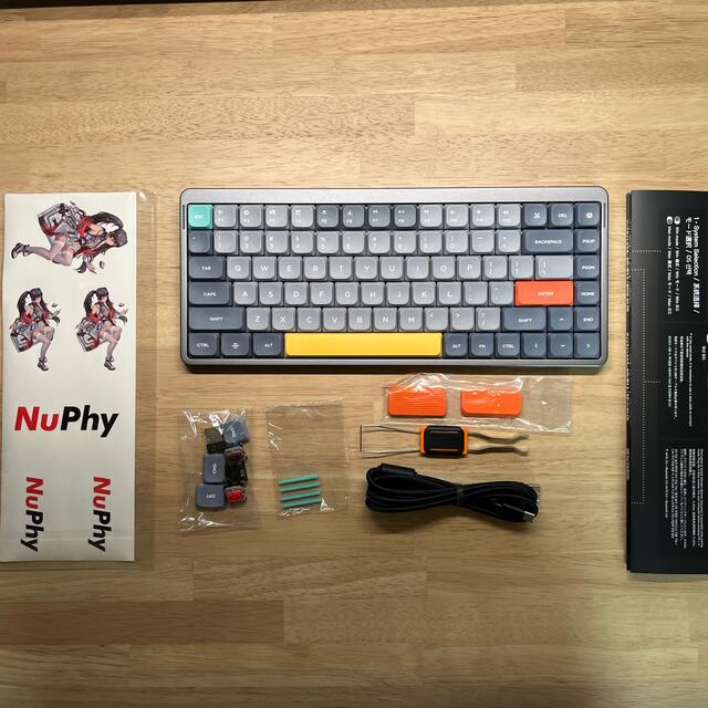 Nuphy Air75 Low profile keyboard 茶軸フルセット スマホ/家電/カメラのPC/タブレット(PC周辺機器)の商品写真