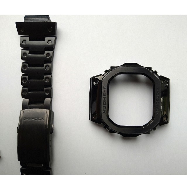 G-SHOCK(ジーショック)のG-SHOCK　メタルベゼル・ベルトセット　ブラック メンズの時計(腕時計(デジタル))の商品写真