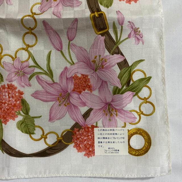 BURBERRY(バーバリー)のBurberrys ハンカチ　未使用品　花柄　#1886 レディースのファッション小物(ハンカチ)の商品写真