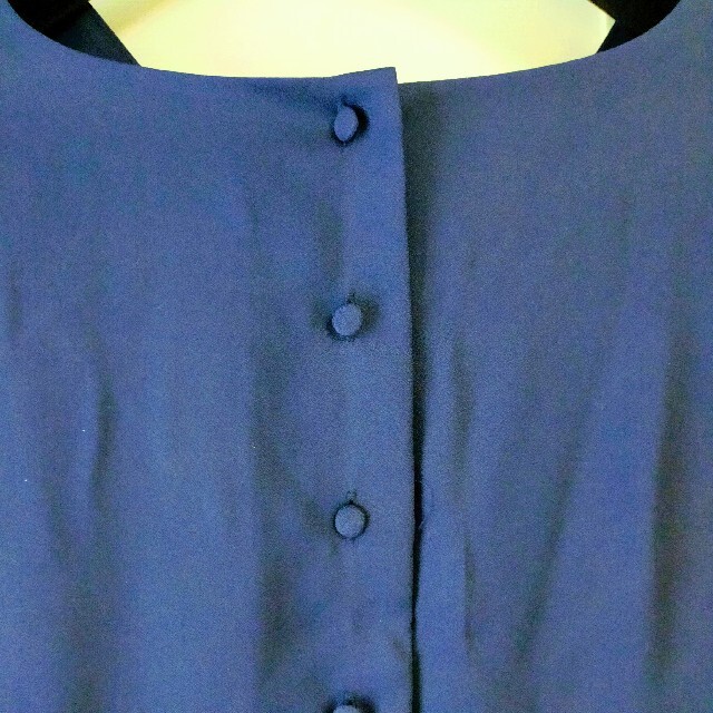 Private Grace 袖山リボン風ドレープブラウス ネイビー レディースのトップス(シャツ/ブラウス(半袖/袖なし))の商品写真