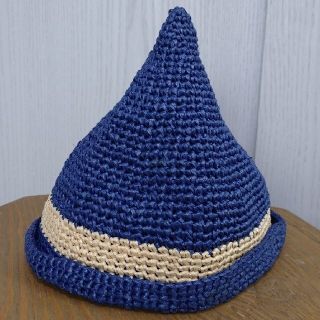 とんがり帽子 ネイビーハンドメイド　麦わら帽子(帽子)