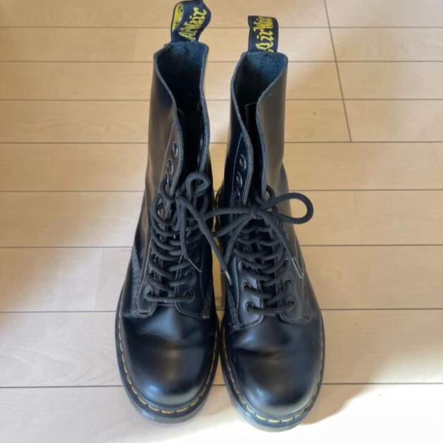 Dr.Martens(ドクターマーチン)のドクターマーチン　10ホール レディースの靴/シューズ(ブーツ)の商品写真