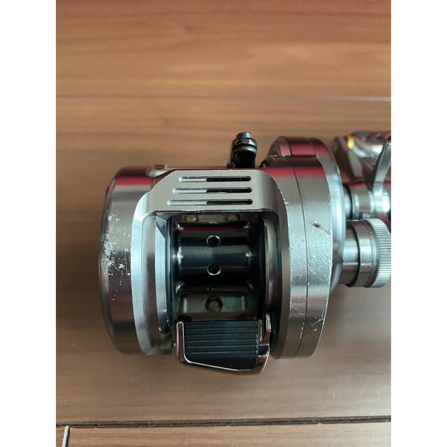 SHIMANO(シマノ)のシマノ 19 カルカッタコンクエストDC200  明日まで限定格安 スポーツ/アウトドアのフィッシング(リール)の商品写真