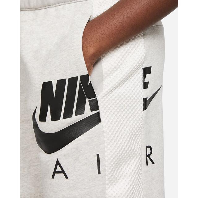 NIKE(ナイキ)の【新品】NIKE AIR BOYS' FRENCH TERRY SHORTS  キッズ/ベビー/マタニティのキッズ服男の子用(90cm~)(パンツ/スパッツ)の商品写真