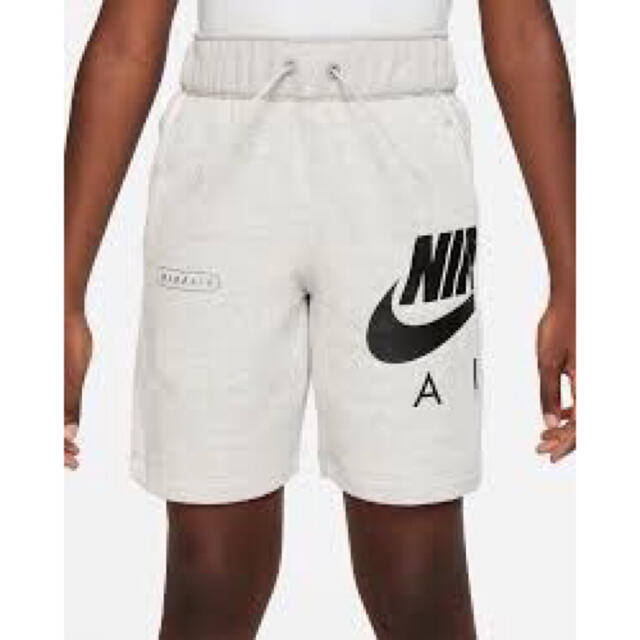 NIKE(ナイキ)の【新品】NIKE AIR BOYS' FRENCH TERRY SHORTS  キッズ/ベビー/マタニティのキッズ服男の子用(90cm~)(パンツ/スパッツ)の商品写真