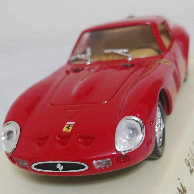 Ferrari(フェラーリ)のフランス製ミニカー3点セット(リユース) エンタメ/ホビーのおもちゃ/ぬいぐるみ(ミニカー)の商品写真