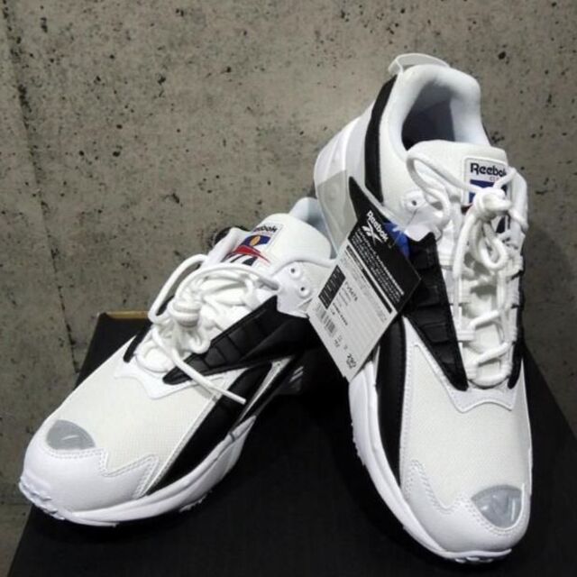 【新品/送料込】29cm★ReebokリーボックWHITE/BLACKシューズ★