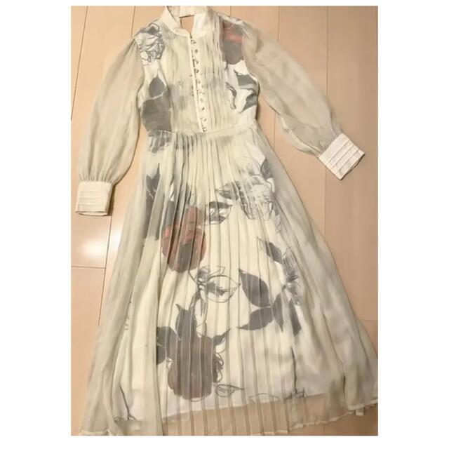 Ameri VINTAGE(アメリヴィンテージ)のAMERI  ELLA VEIL DRESS アメリヴィンテージ レディースのワンピース(ロングワンピース/マキシワンピース)の商品写真