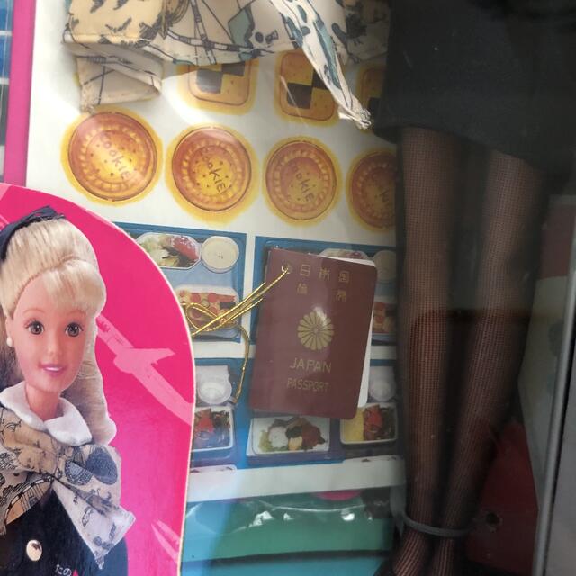 Barbie(バービー)のJALバービーBarbie開封済みCA限定スチュワーデス飛行機 キッズ/ベビー/マタニティのおもちゃ(ぬいぐるみ/人形)の商品写真