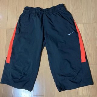 ナイキ(NIKE)の⭐️ ナイキ  FIT  ハーフパンツ　黒/オレンジ　Mサイズ(ショートパンツ)