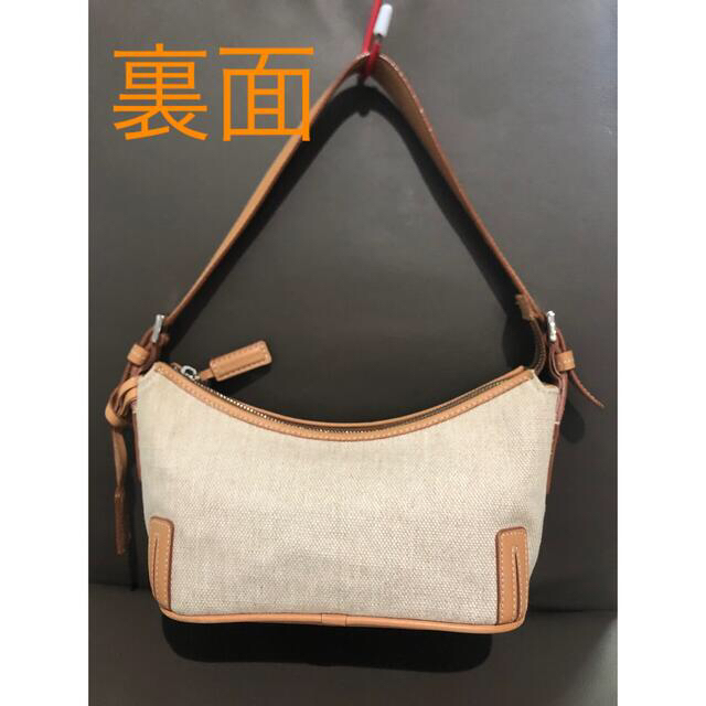 BURBERRY(バーバリー)の美品　ショルダーバッグ　BURBERRY バーバリー　2.3回使用　美品 レディースのバッグ(ショルダーバッグ)の商品写真