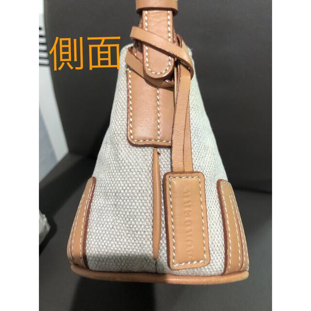 BURBERRY(バーバリー)の美品　ショルダーバッグ　BURBERRY バーバリー　2.3回使用　美品 レディースのバッグ(ショルダーバッグ)の商品写真