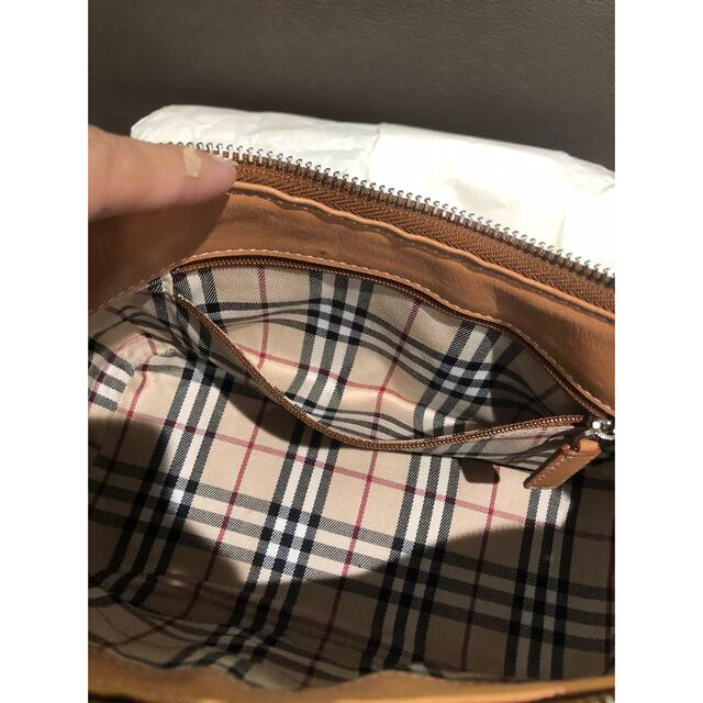 BURBERRY(バーバリー)の美品　ショルダーバッグ　BURBERRY バーバリー　2.3回使用　美品 レディースのバッグ(ショルダーバッグ)の商品写真