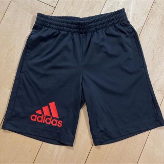 アディダス(adidas)のアディダス  ハーフパンツ　140 adidas(パンツ/スパッツ)