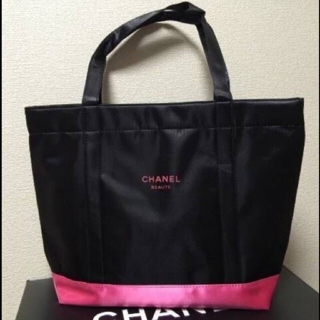 CHANEL(シャネル)のCHANEL BEAUTE シャネル ノベルティ バッグ レディースのバッグ(ハンドバッグ)の商品写真