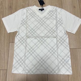 バーバリー(BURBERRY)のバーバリー　Tシャツ　140cm 白　ボーイズ　三陽商会　Vネック(Tシャツ/カットソー)