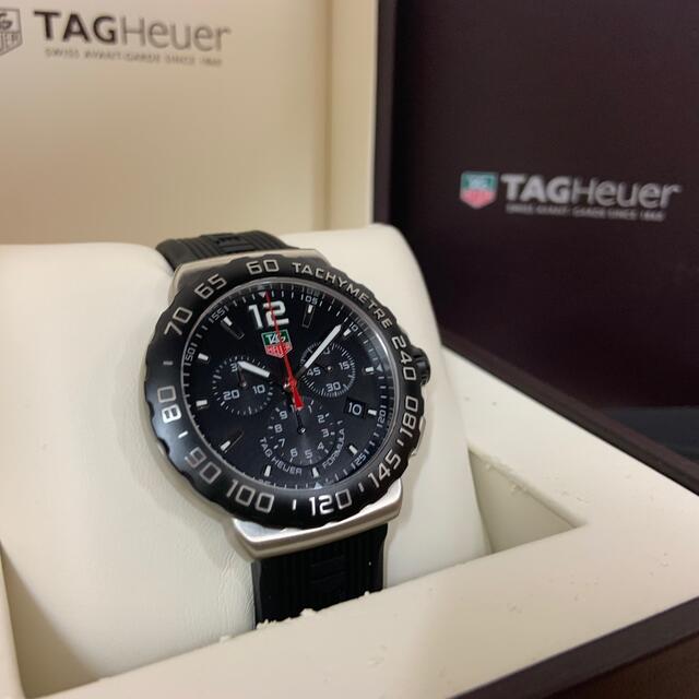 TAG Heuer(タグホイヤー)の美品 腕時計 タグホイヤー cau1110 フォーミュラ1 黒 ラバー クロノ メンズの時計(腕時計(アナログ))の商品写真