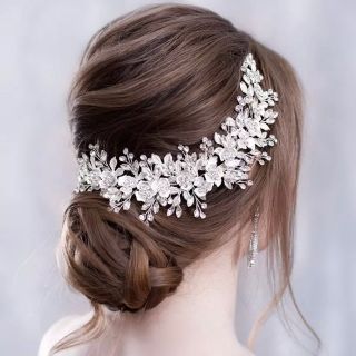 お花シルバーヘッドドレス ブライダルヘアアクセサリー結婚式(ウェディングドレス)