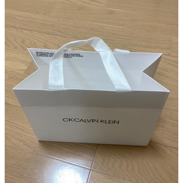 Calvin Klein(カルバンクライン)のCKCALVIN KLEIN 紙袋 レディースのバッグ(ショップ袋)の商品写真