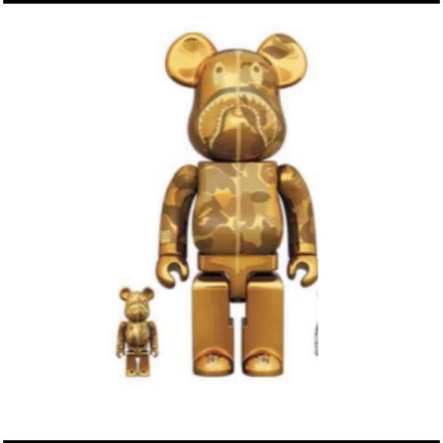 Bearbrick BAPE(R) CAMO SHARK 100％＆400％フィギュア