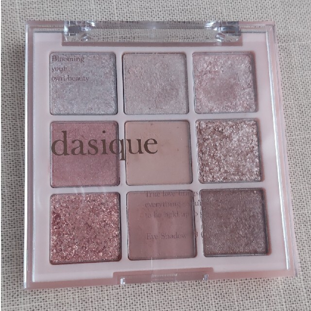 ETUDE HOUSE(エチュードハウス)の【dasique】デイジークシャドウパレット 09スイートシリアル(中古) コスメ/美容のベースメイク/化粧品(アイシャドウ)の商品写真