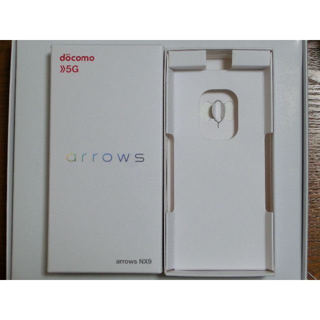 Docomo　F-52A　arrowsNX9（ゴールド）　5G対応