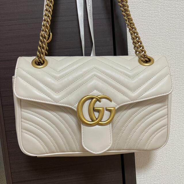 Gucci - 【GUCCI】GGマーモント キルティングスモールショルダーバッグ