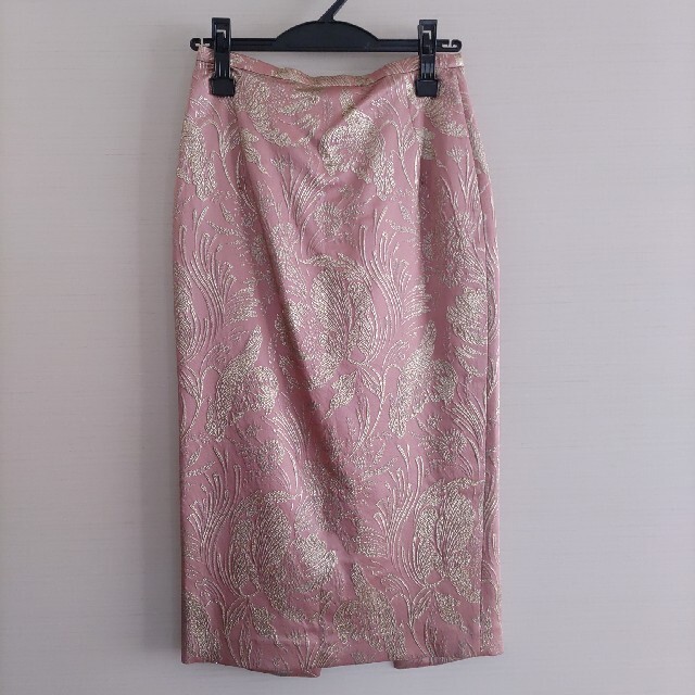 ROCHAS(ロシャス)のROCHAS　スカート　新品未使用✨ レディースのスカート(ひざ丈スカート)の商品写真