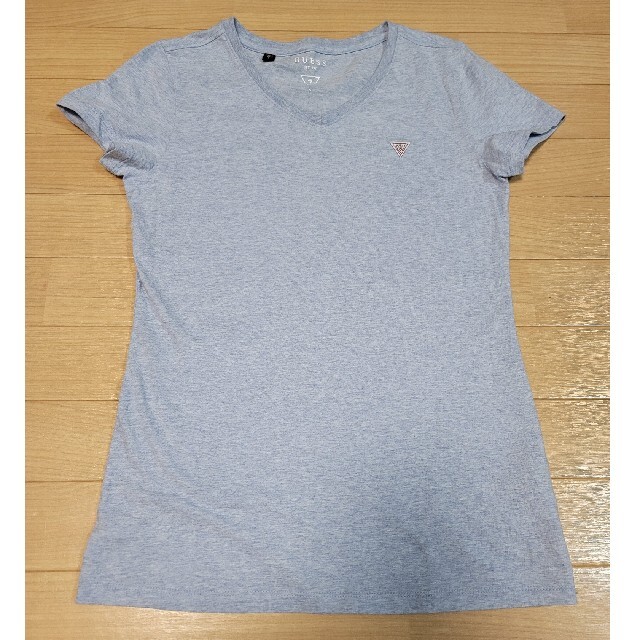 GUESS(ゲス)のGUESS　Tシャツ レディースのトップス(Tシャツ(半袖/袖なし))の商品写真