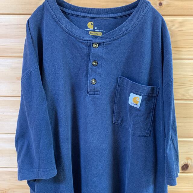 carhartt(カーハート)のCarhartt カーハート ビックtシャツ ヘンリーネック　ネイビー　古着 メンズのトップス(Tシャツ/カットソー(半袖/袖なし))の商品写真