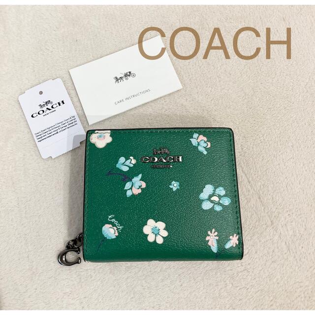 COACH(コーチ)の【新作☆】COACH 2つ折り フラワー柄 スナップ ウォレット グリーン レディースのファッション小物(財布)の商品写真