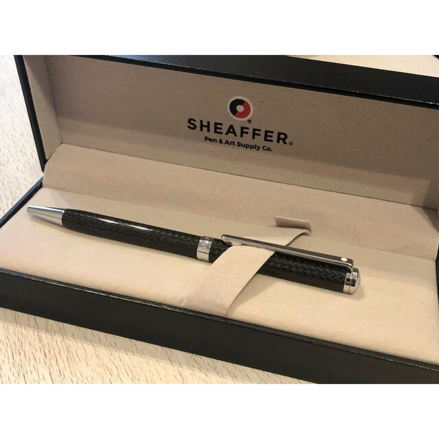 SHEAFFER(シェーファー)の未使用 SHEAFFERボールペン インテンシティカーボンファイバーブラック インテリア/住まい/日用品の文房具(ペン/マーカー)の商品写真