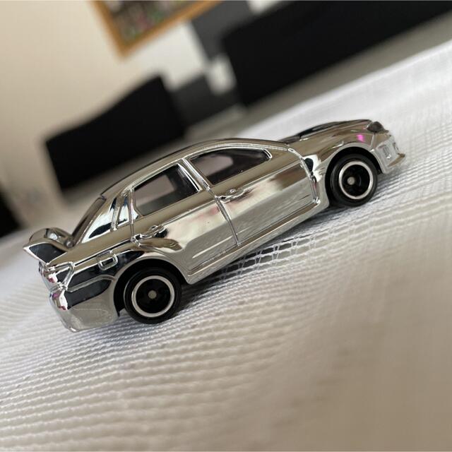 Takara Tomy(タカラトミー)の《非売品》トミカ スバル インプレッサ WRX STI 4door 銀メッキ エンタメ/ホビーのおもちゃ/ぬいぐるみ(ミニカー)の商品写真