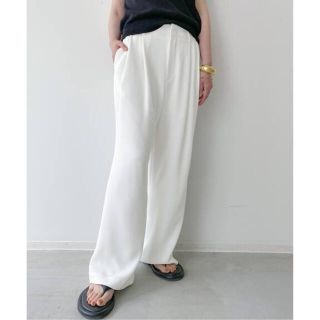 アパルトモンドゥーズィエムクラス(L'Appartement DEUXIEME CLASSE)のL'Appartement Tuck Wide Pants(WHITE)(カジュアルパンツ)