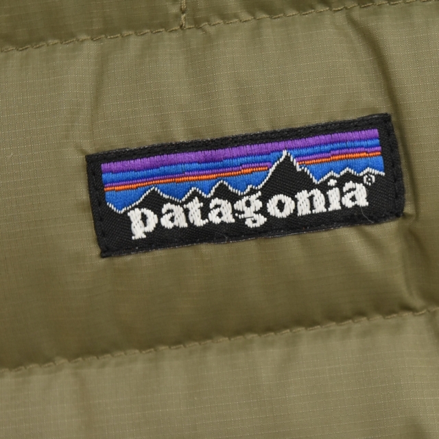 patagonia(パタゴニア)のPATAGONIA パタゴニア ダウンベスト メンズのジャケット/アウター(ダウンベスト)の商品写真