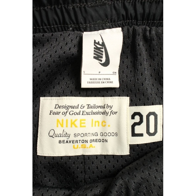 NIKE(ナイキ)のナイキ ×フィアオブゴッド/FEAR OF GOD 20AW NBA Nylon Warm Up Pants CU4684-010 ナイロンウォームアップロングパンツ メンズ S メンズのパンツ(その他)の商品写真