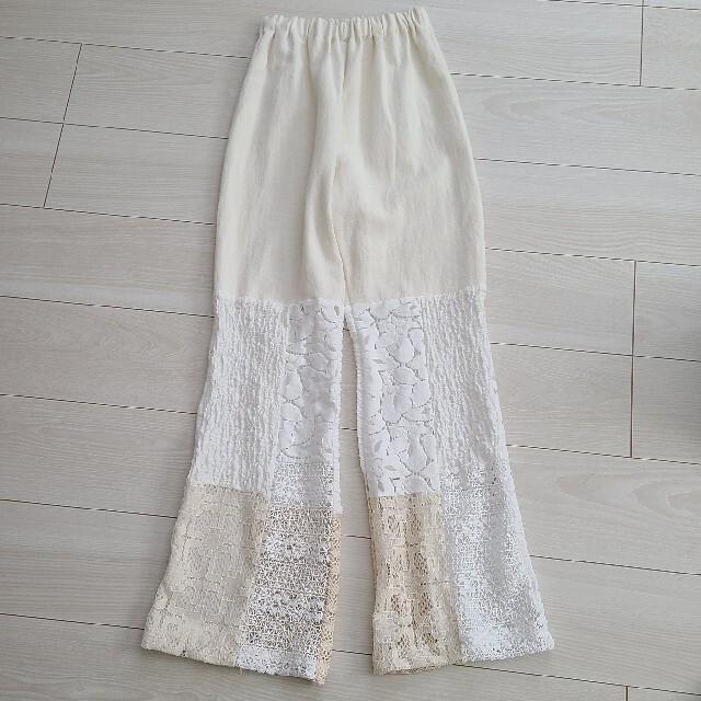 Ameri VINTAGE(アメリヴィンテージ)のk.m様用　Room213　linen×lace pants　リネンレースパンツ レディースのパンツ(カジュアルパンツ)の商品写真