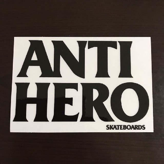 ANTIHERO(アンチヒーロー)の(縦10.8cm横15.6cm)ANTIHERO ステッカー スポーツ/アウトドアのスポーツ/アウトドア その他(スケートボード)の商品写真