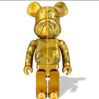 アベイシングエイプ(A BATHING APE)のBE@RBRICK BAPE®︎ CAMO SHARK GOLD 1000%(フィギュア)