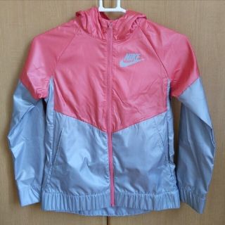 ナイキ(NIKE)の【新品】女児NIKEウィンドブレーカー(ジャケット/上着)