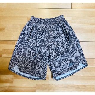 ボーラホリック(ballaholic)の【美品】ballaholic elephant zip shorts S(ショートパンツ)