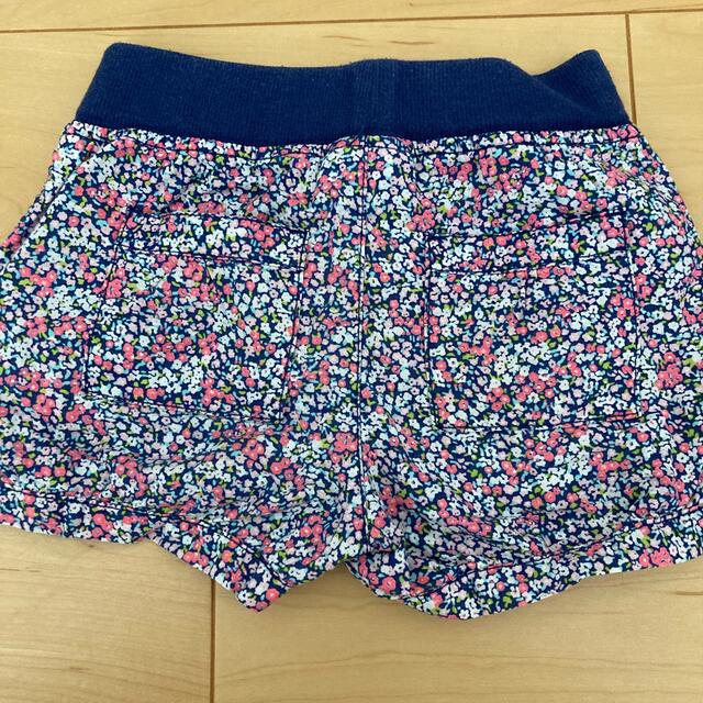 90㎝　ショートパンツ 二枚セット　小花柄　カボチャパンツ キッズ/ベビー/マタニティのキッズ服女の子用(90cm~)(パンツ/スパッツ)の商品写真