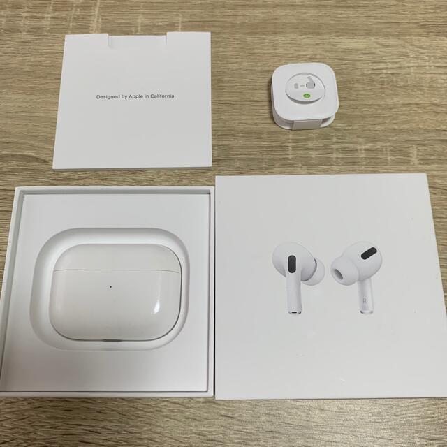 APPLE AirPods Pro ケースのみ スマホ/家電/カメラのオーディオ機器(ヘッドフォン/イヤフォン)の商品写真