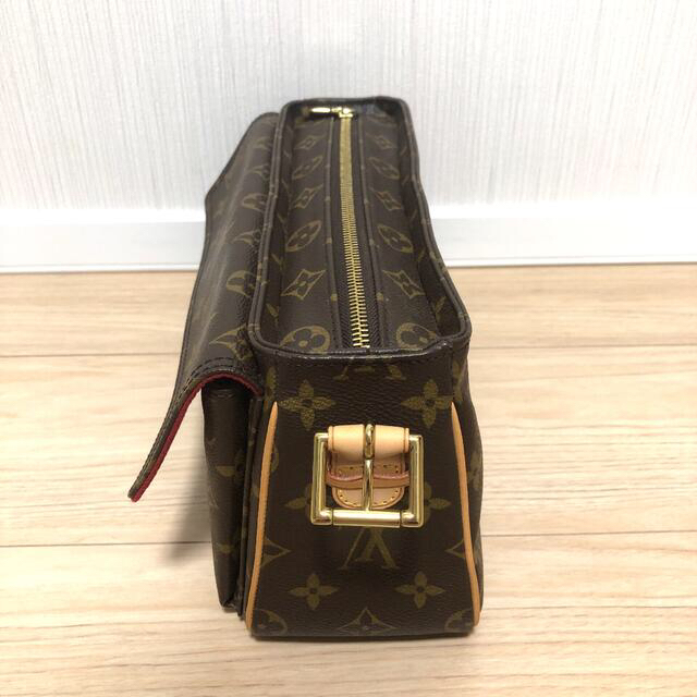 LOUIS VUITTON - 【未使用品】ルイヴィトン☆ヴィバシテ MM ショルダーバッグ 廃盤品の通販 by かぼちゃショップ☆お値下げ交渉 ｜ルイヴィトンならラクマ