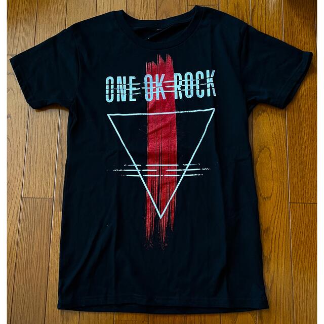 ONE OK ROCKのバンドTシャツ