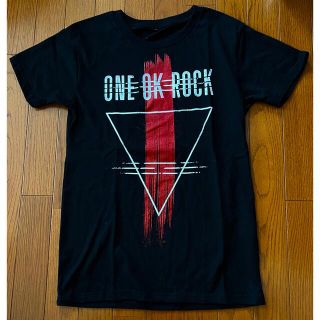 ONE OK ROCKのバンドTシャツ(ミュージシャン)