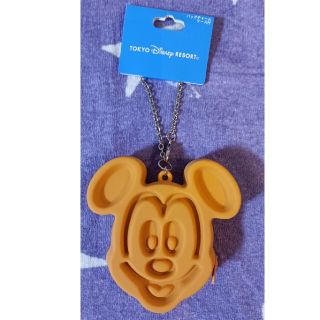 ディズニー(Disney)のミッキー　バッグチャーム　新品未使用　送料無料　ワッフル(キャラクターグッズ)