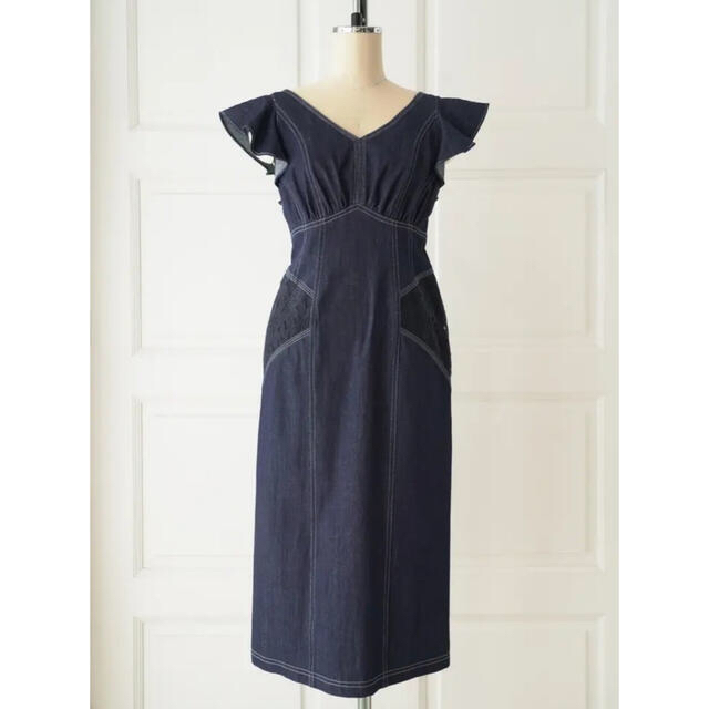 【新品】Ruffled Shoulder Denim Midi Dress